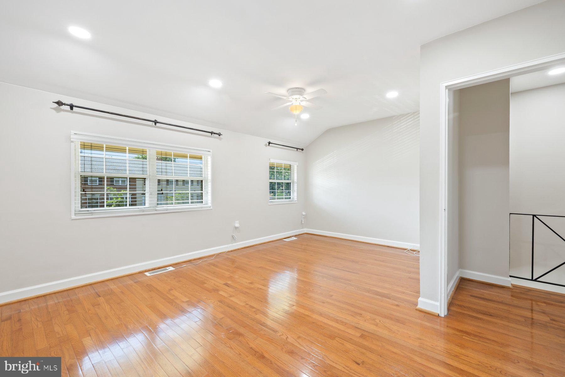 FAIRLINGTON TOWNE - Residential Lease