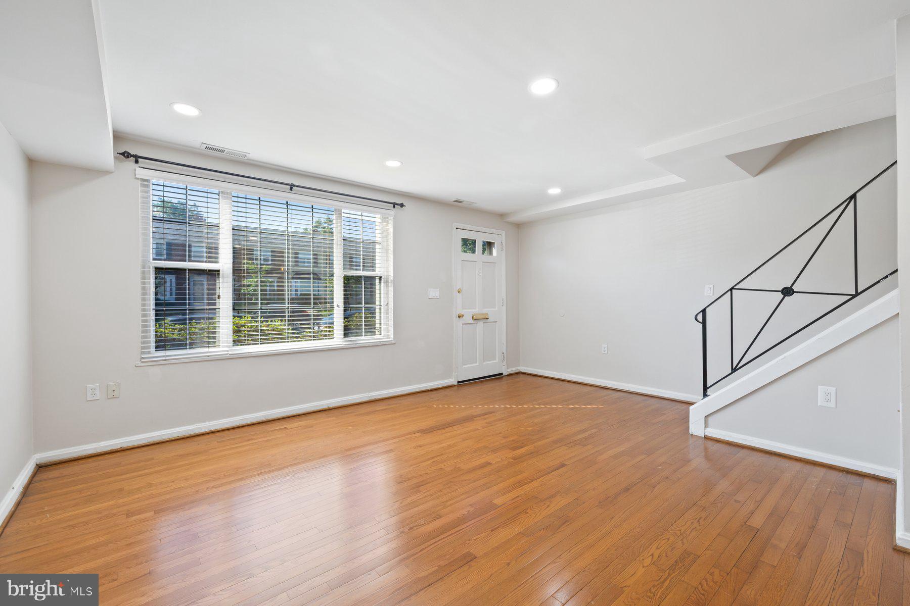 FAIRLINGTON TOWNE - Residential Lease