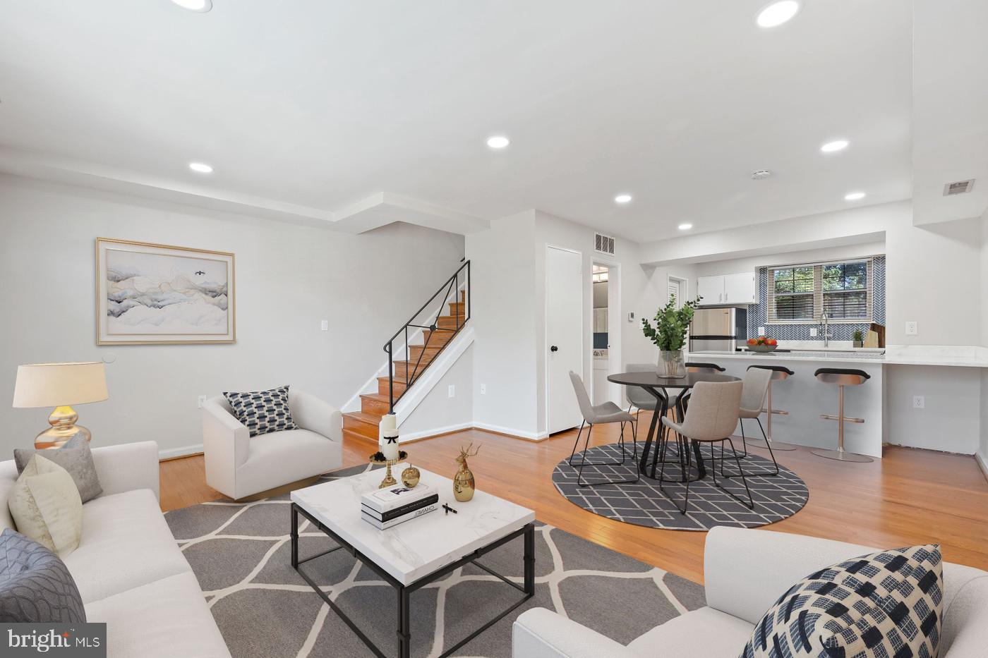 FAIRLINGTON TOWNE - Residential Lease