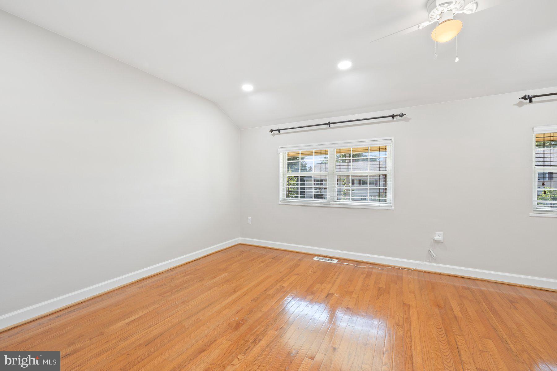 FAIRLINGTON TOWNE - Residential Lease