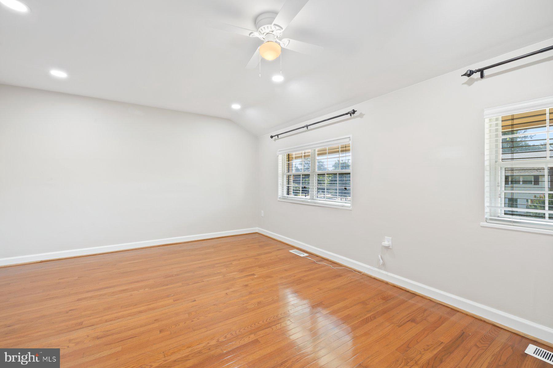 FAIRLINGTON TOWNE - Residential Lease