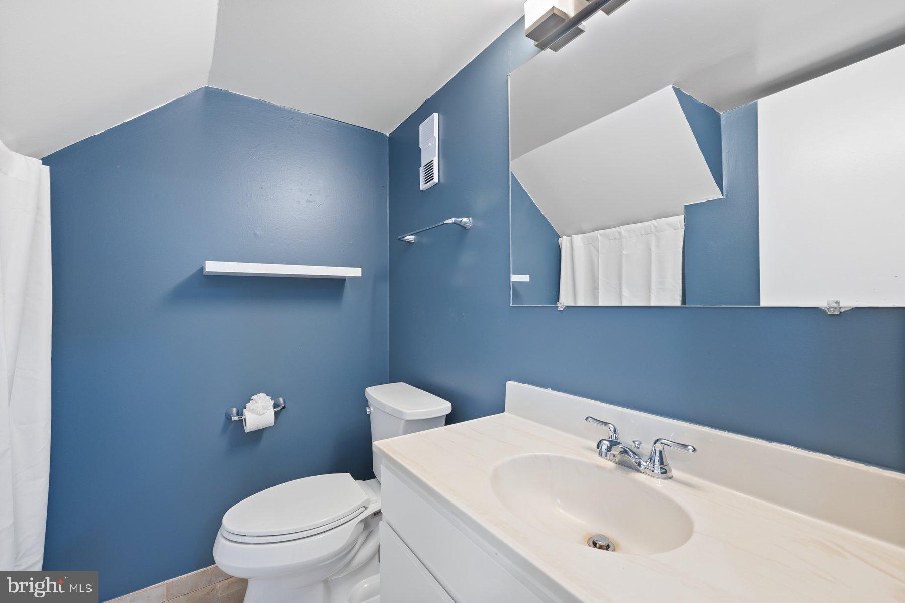 FAIRLINGTON TOWNE - Residential Lease