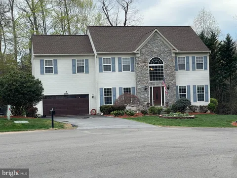 6691 Deep Hollow Lane, Manassas, VA MLS: VAPW2090992