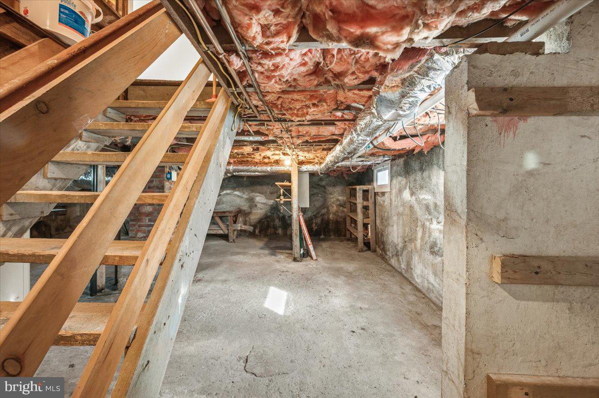 FAIRGROUND HEIGHTS - Residential