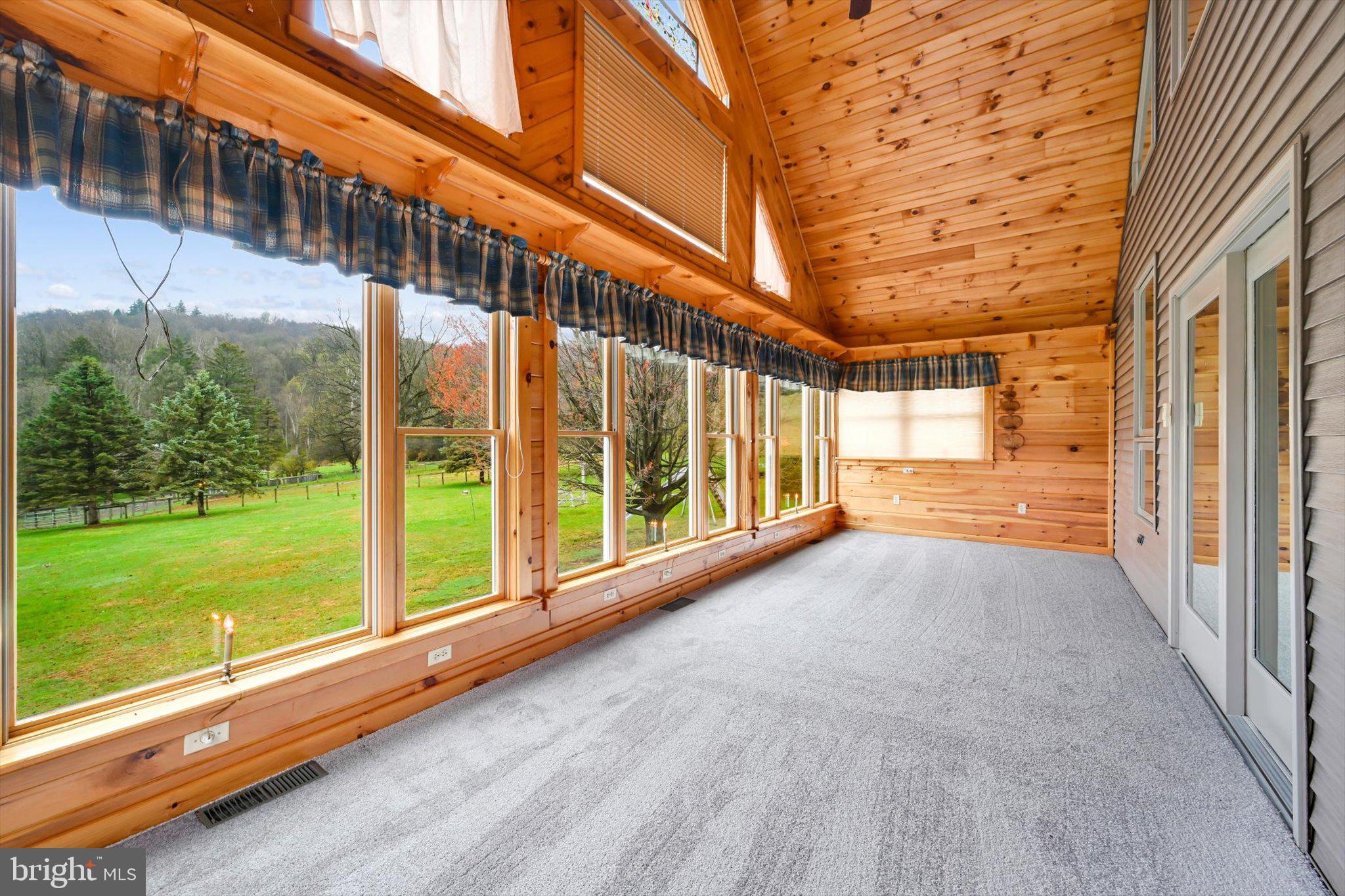 WOODRIDGE - Residential