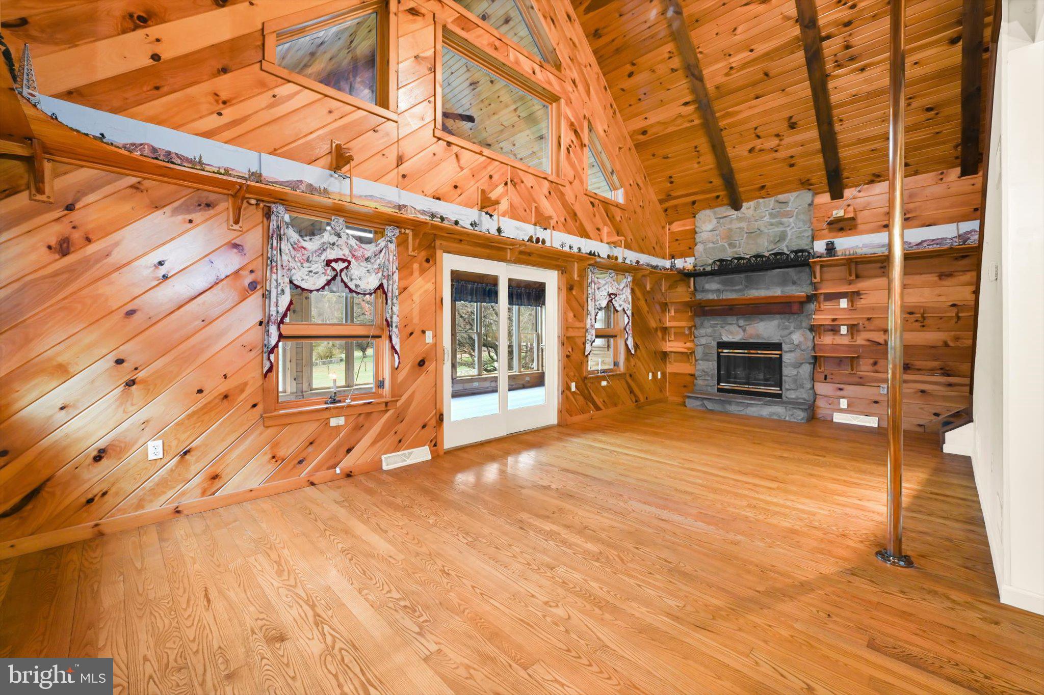 WOODRIDGE - Residential