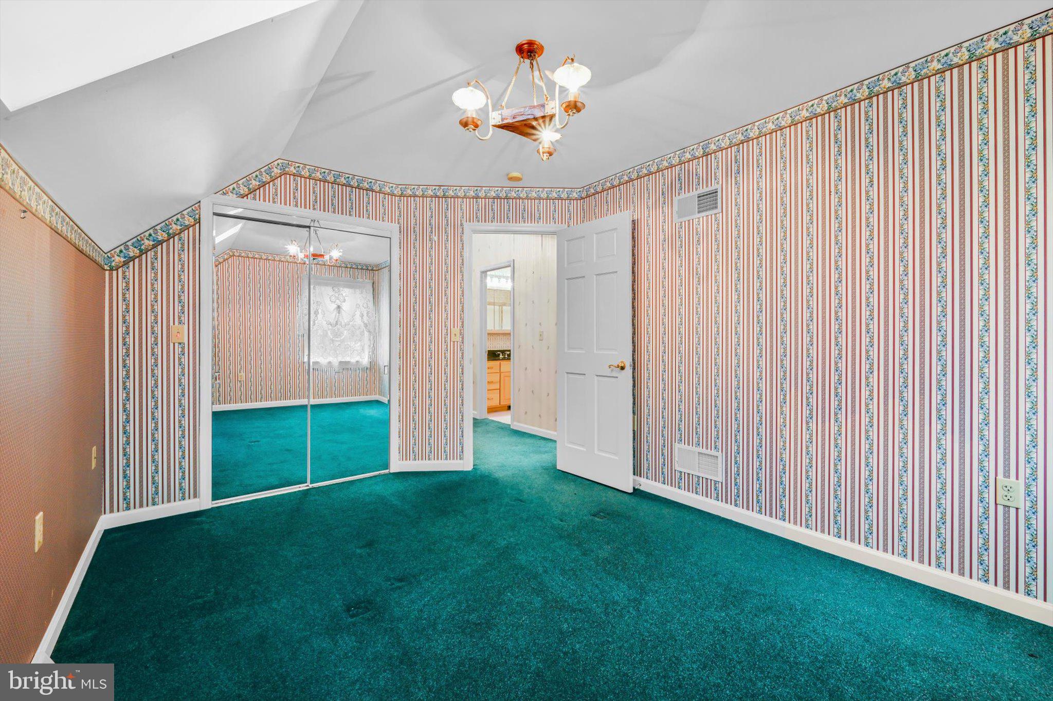 WOODRIDGE - Residential