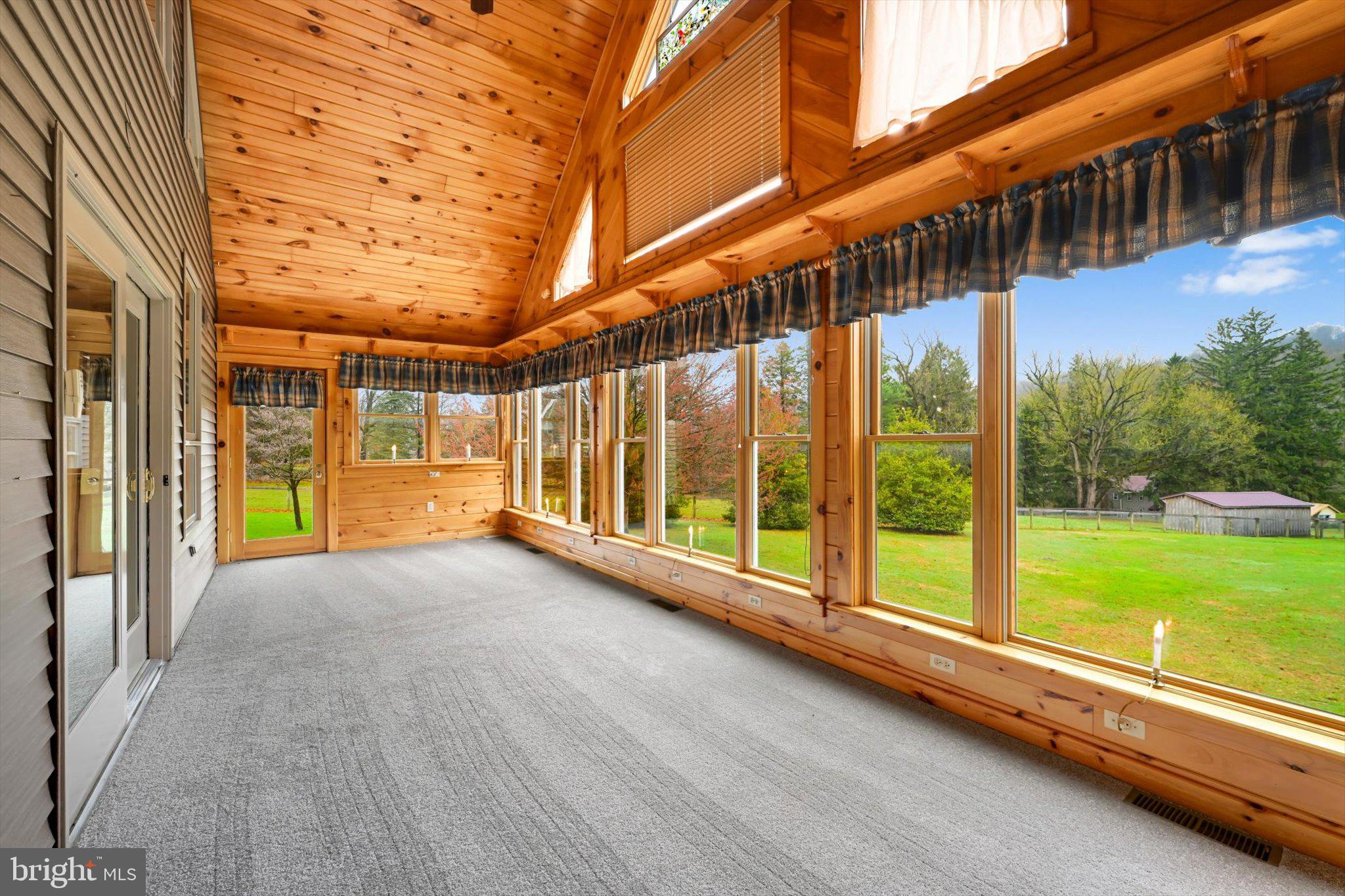 WOODRIDGE - Residential