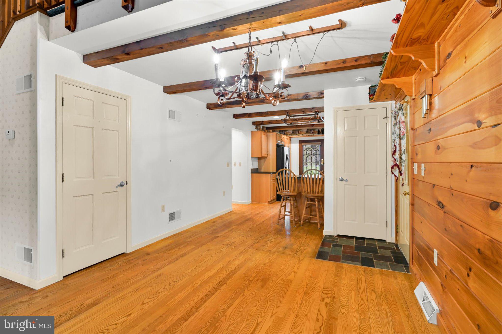 WOODRIDGE - Residential