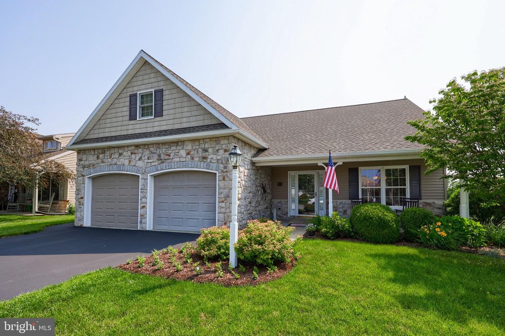 Photo of 972 Cambridge Drive, MANHEIM, PA 17545 (MLS # PALA2071446)