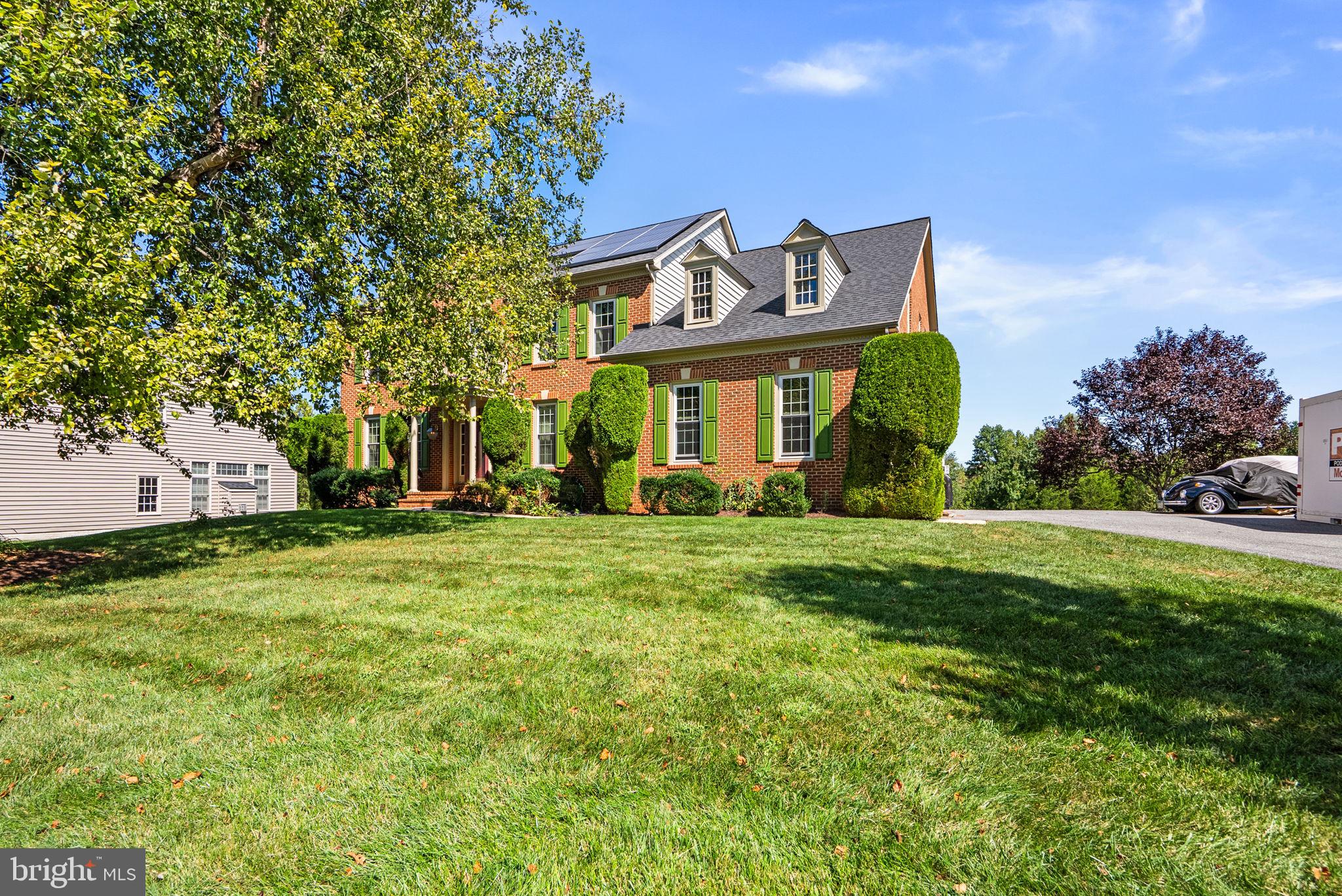 805 LINDSEY MANOR LANE