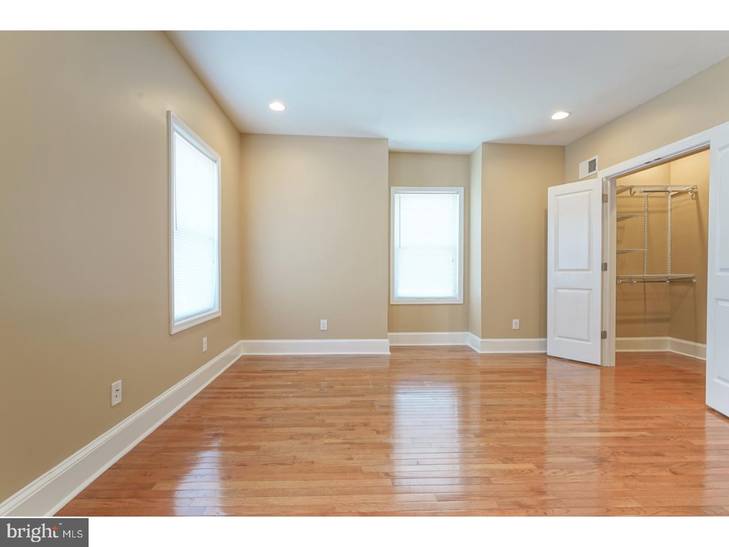 POINT BREEZE - Residential