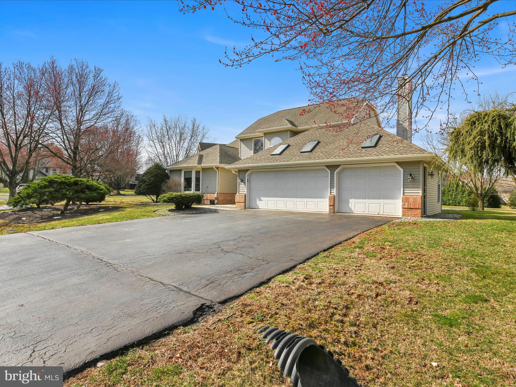 CREEKSIDE - Residential