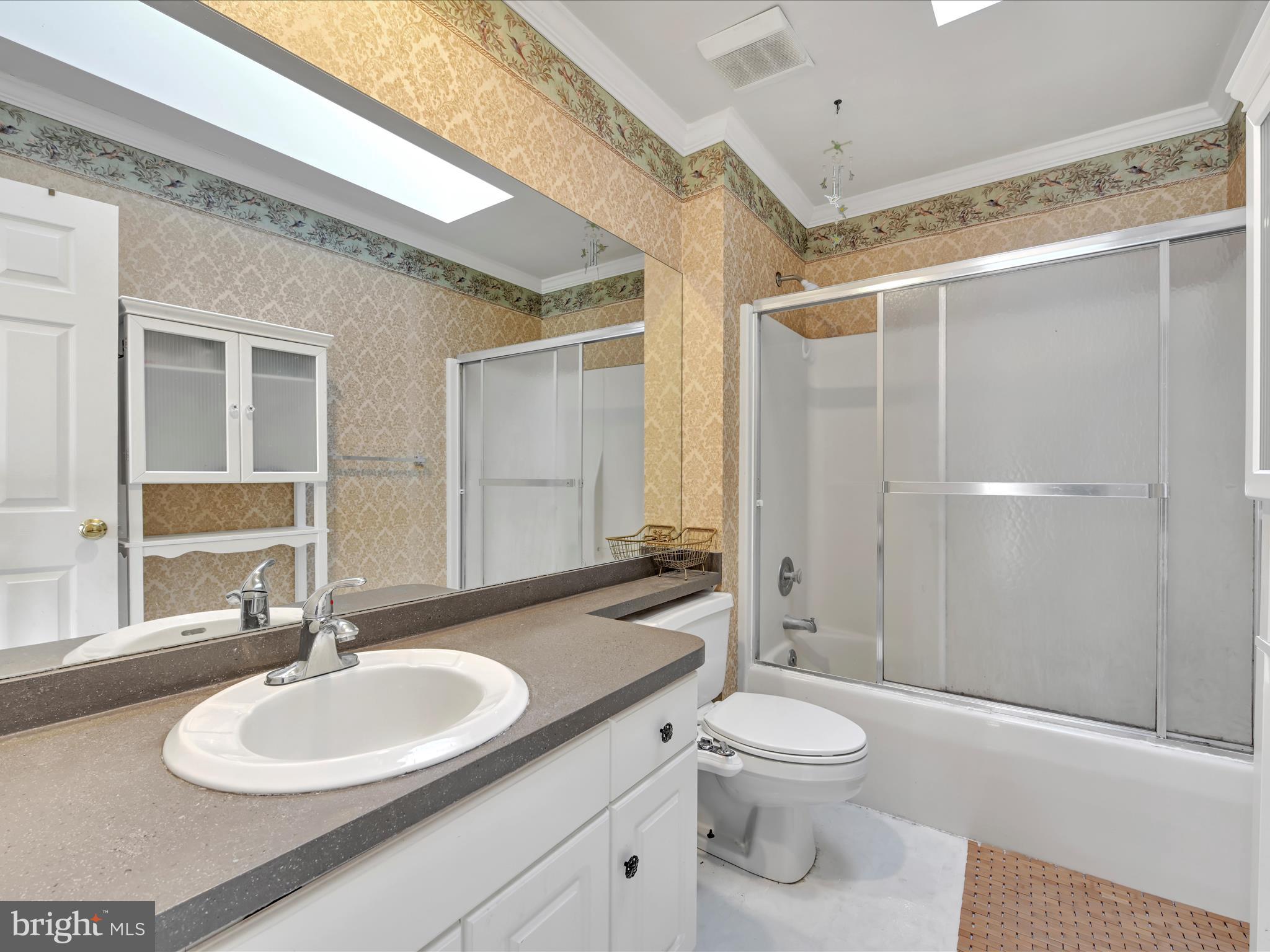 CREEKSIDE - Residential