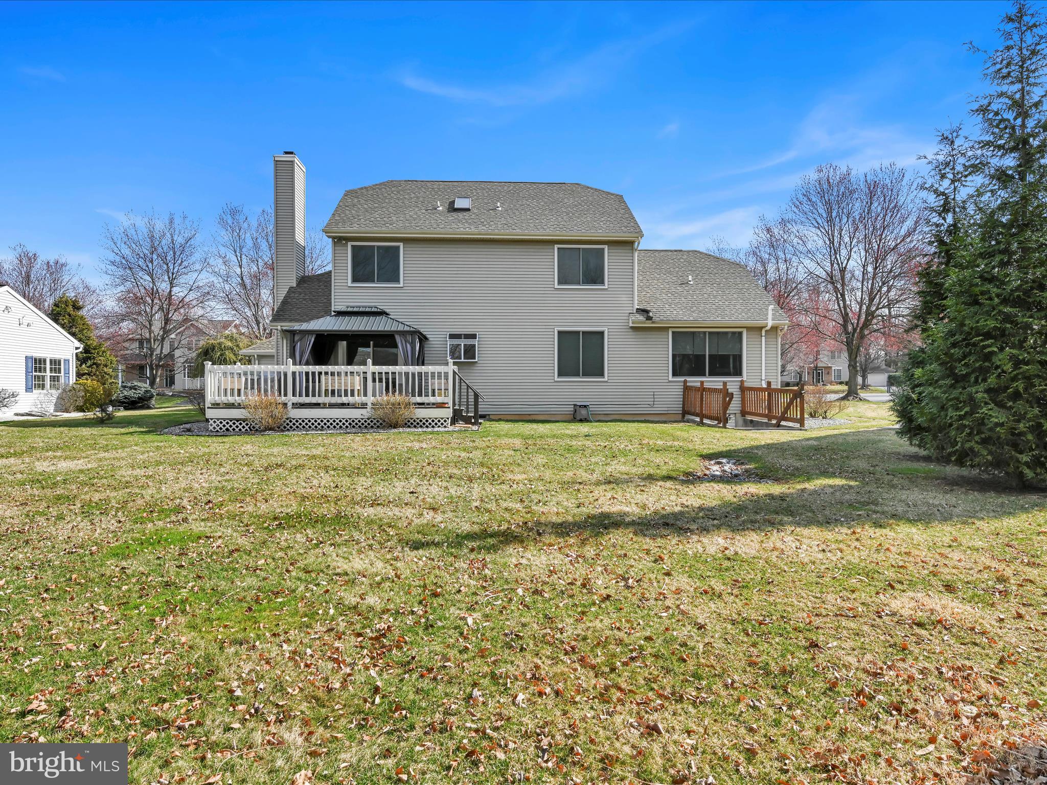 CREEKSIDE - Residential