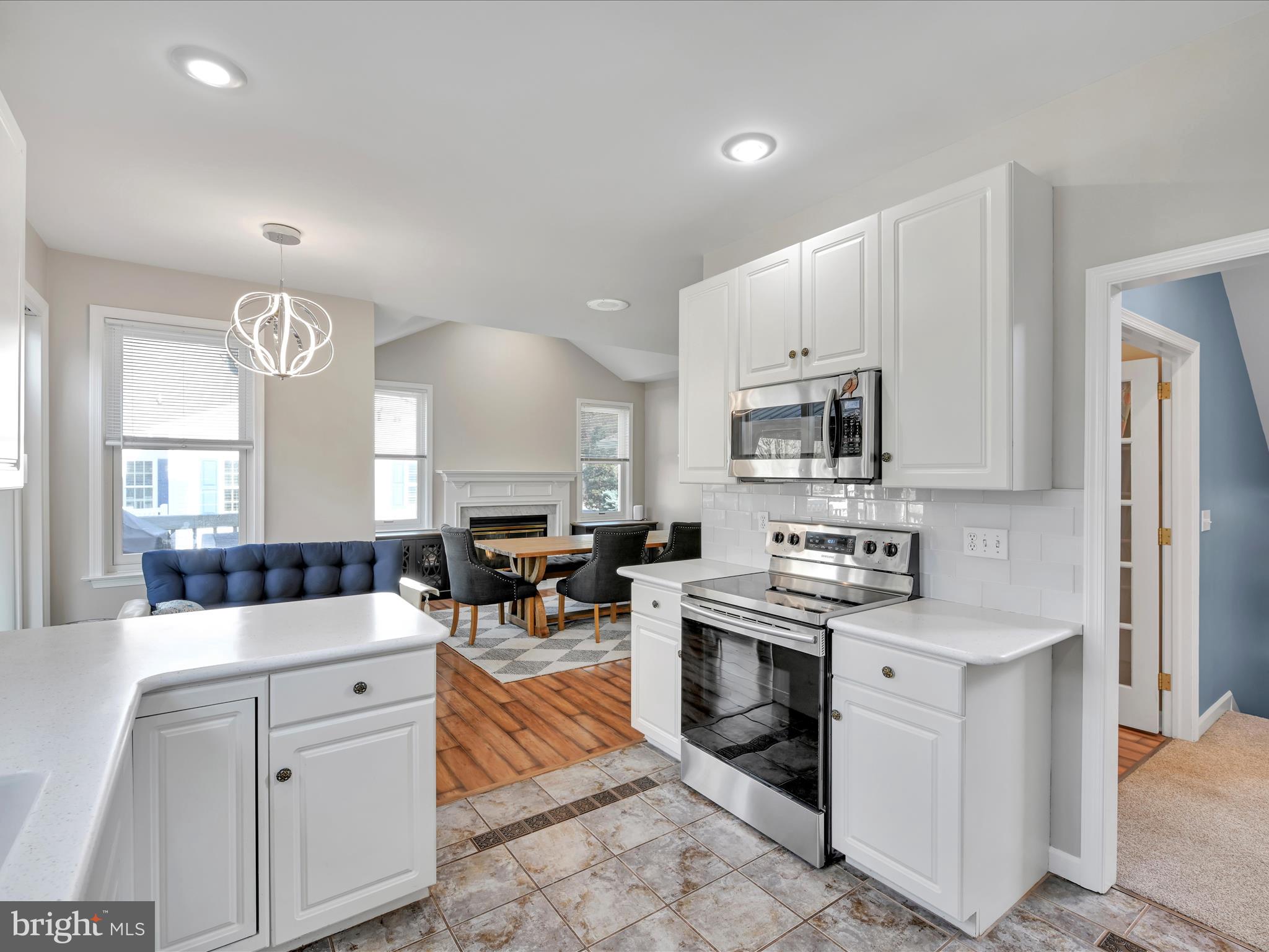 CREEKSIDE - Residential