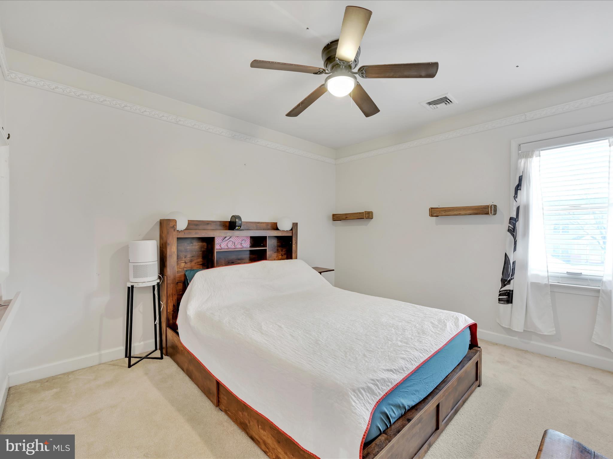 CREEKSIDE - Residential