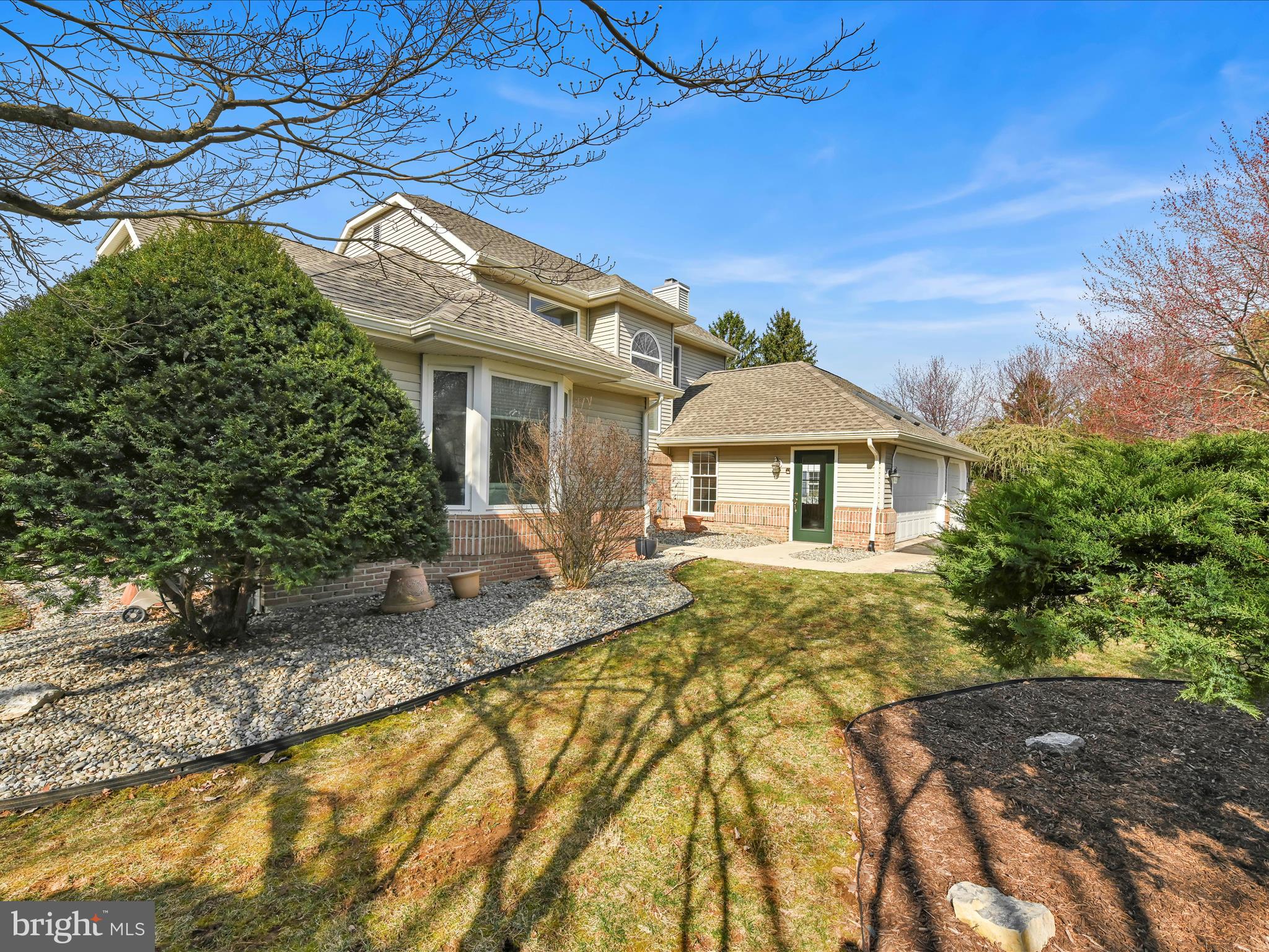 CREEKSIDE - Residential