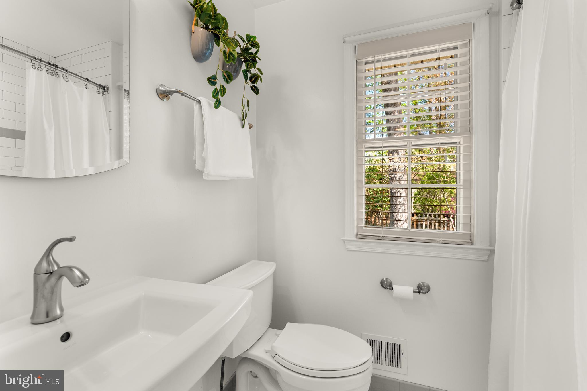 WEST SPRINGFIELD - Residential