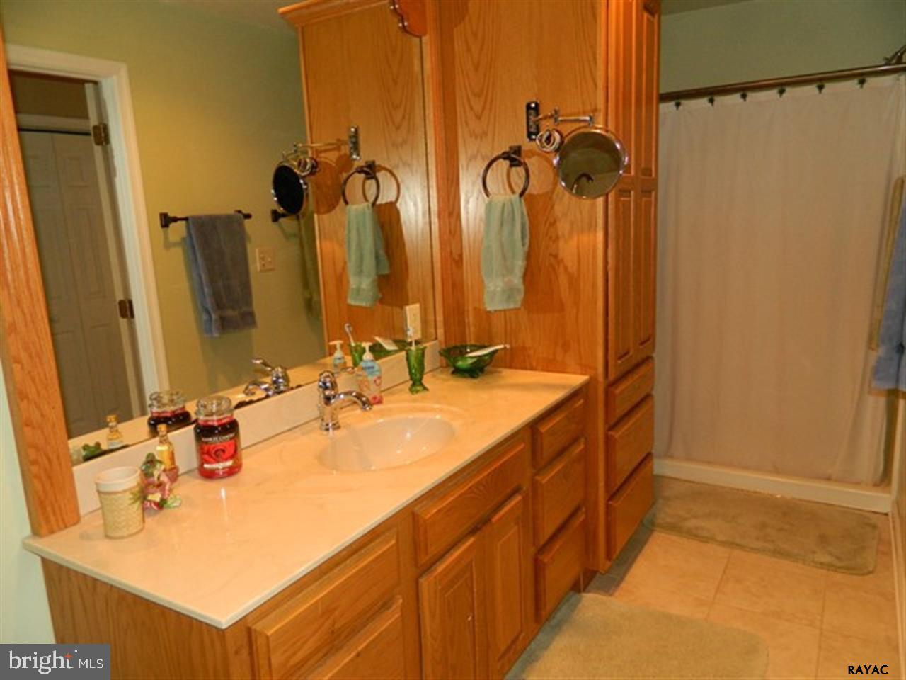 BROGUE - Residential