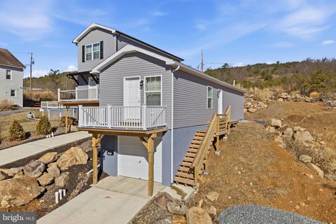 Homes For Sale - 1021 Princeton Avenue<br/> PALMERTON, PA 18071