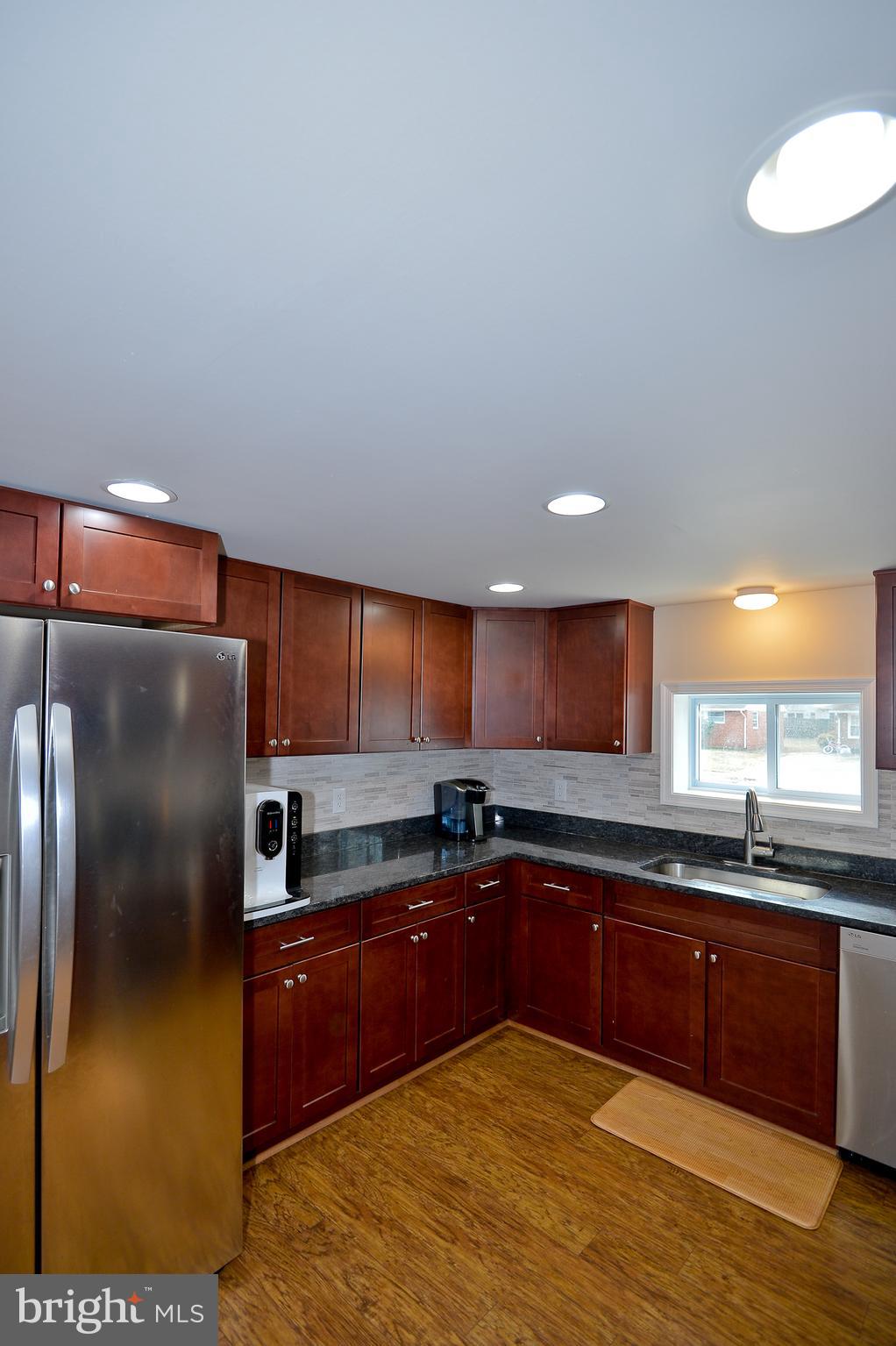 CRESTWOOD MANOR - Residential