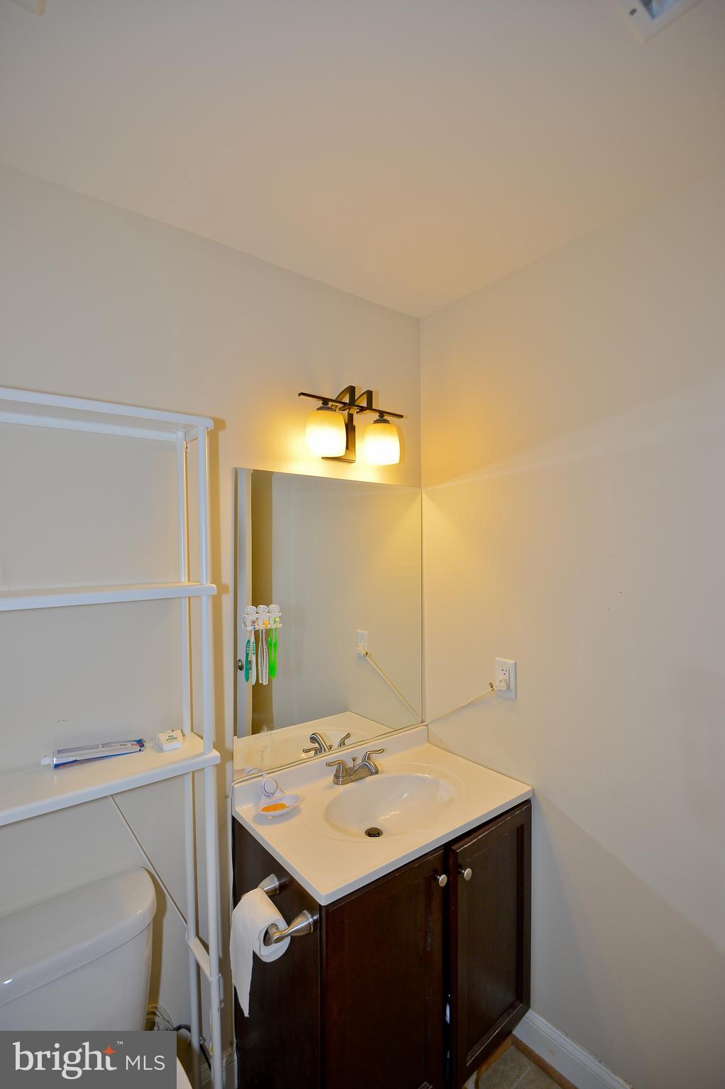 CRESTWOOD MANOR - Residential