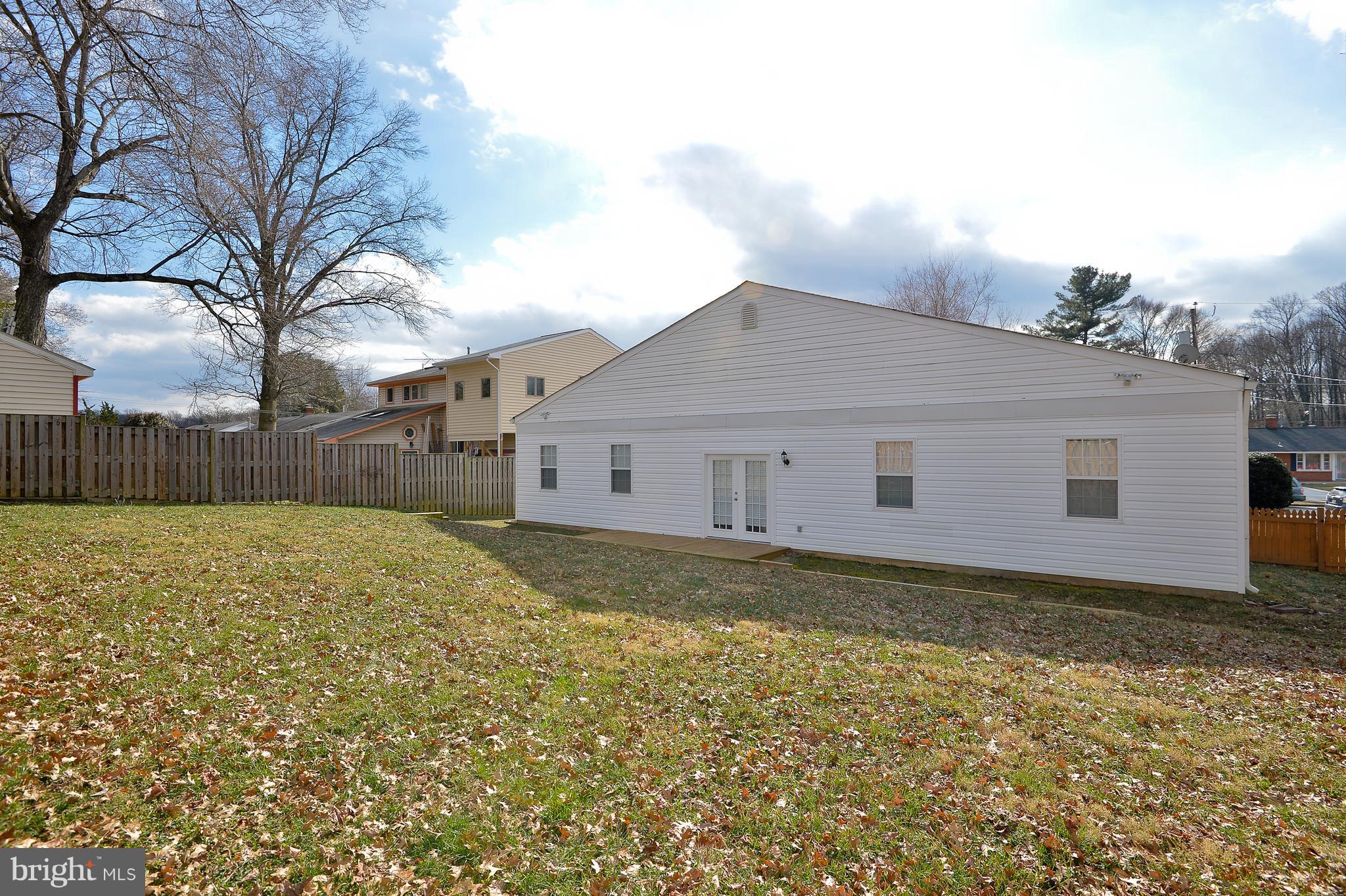 CRESTWOOD MANOR - Residential