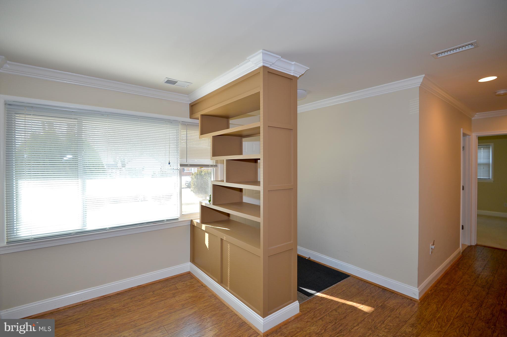 CRESTWOOD MANOR - Residential