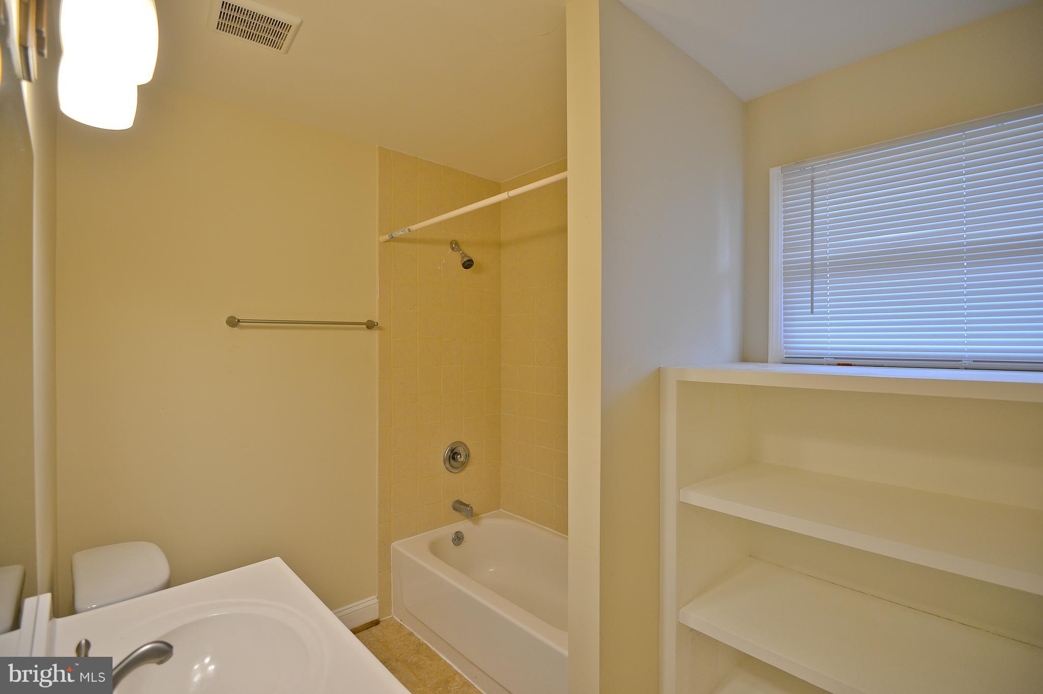 CRESTWOOD MANOR - Residential