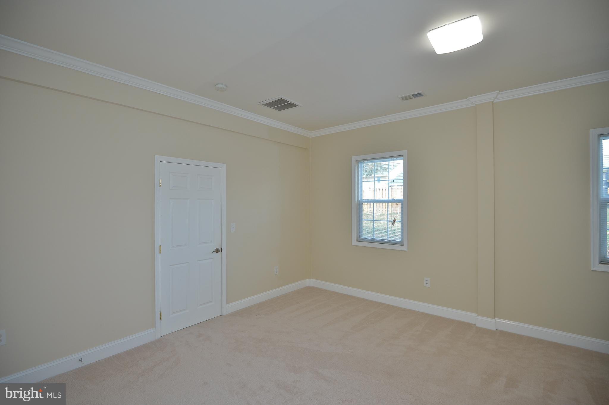 CRESTWOOD MANOR - Residential