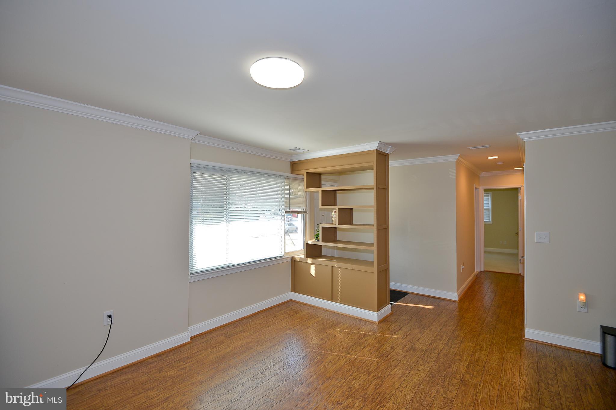 CRESTWOOD MANOR - Residential