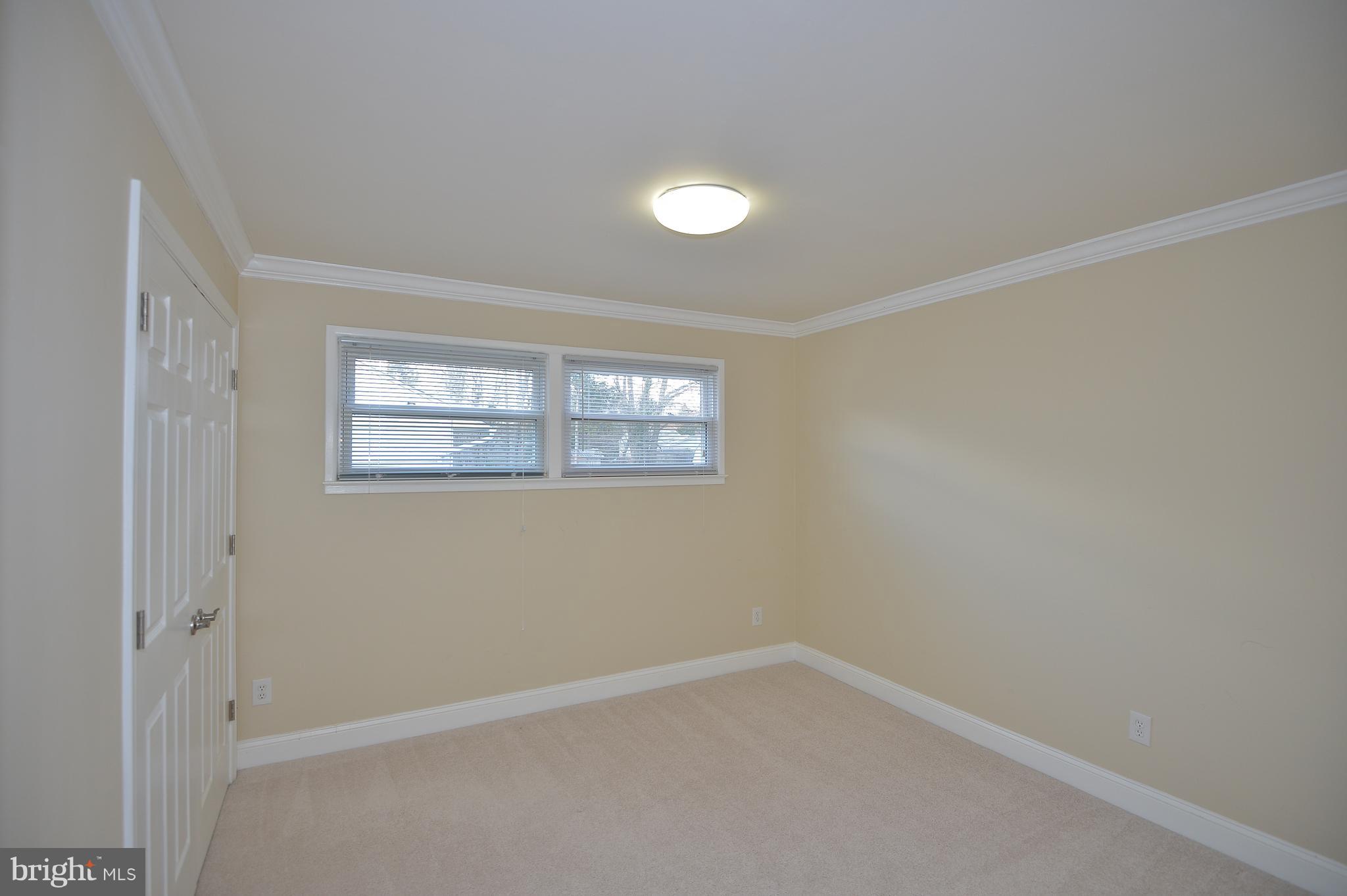 CRESTWOOD MANOR - Residential