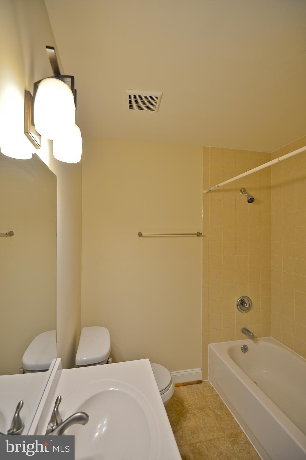 CRESTWOOD MANOR - Residential