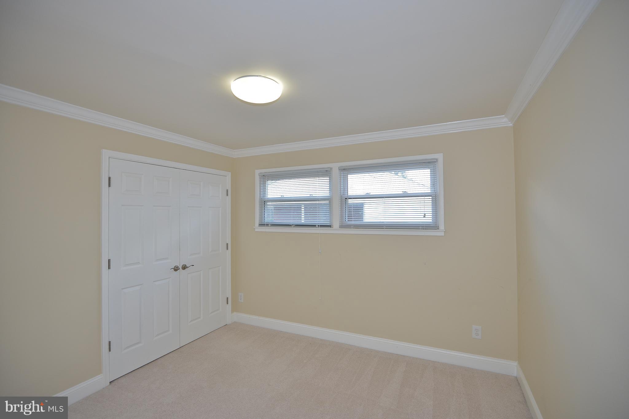 CRESTWOOD MANOR - Residential