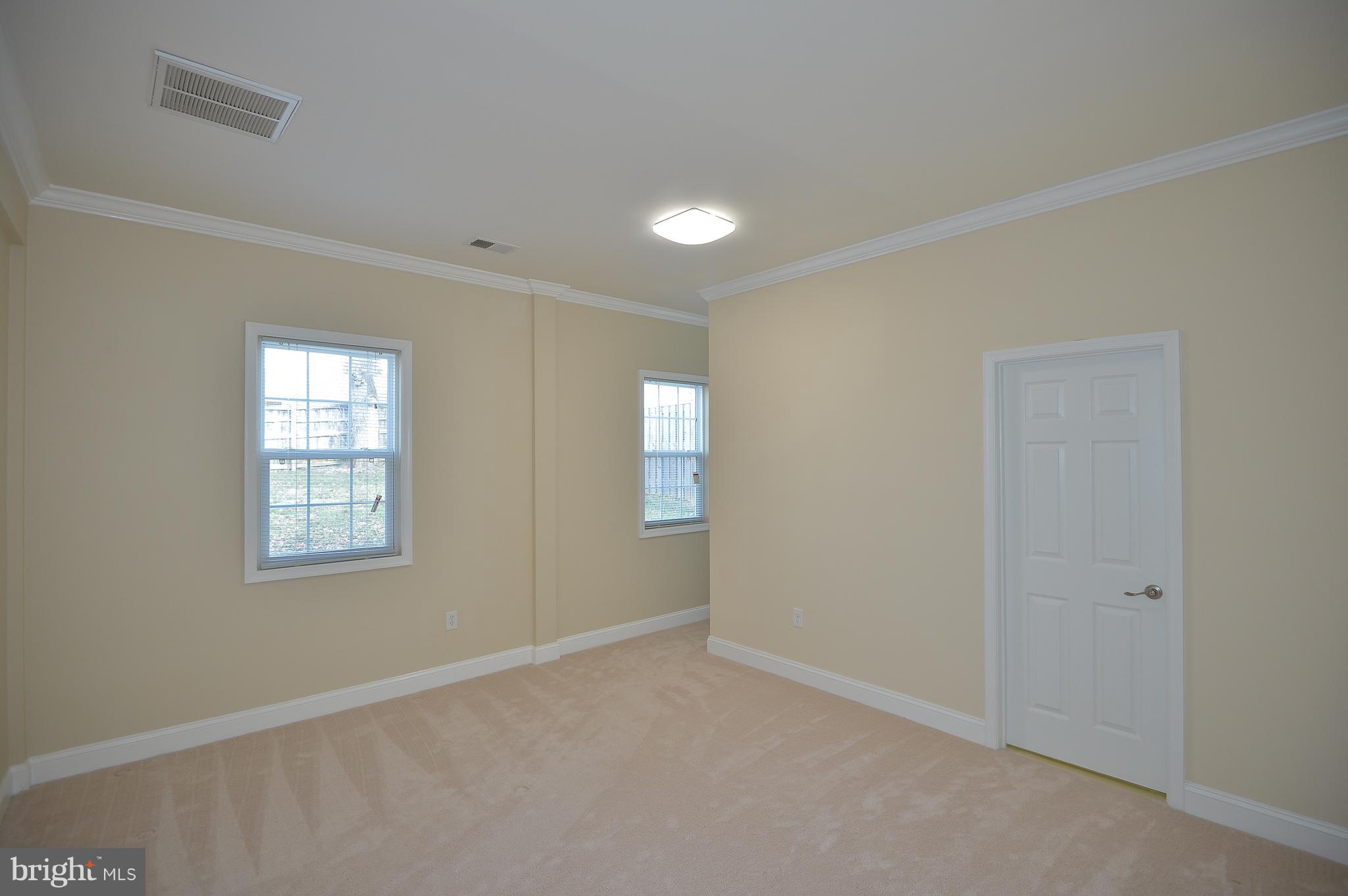 CRESTWOOD MANOR - Residential