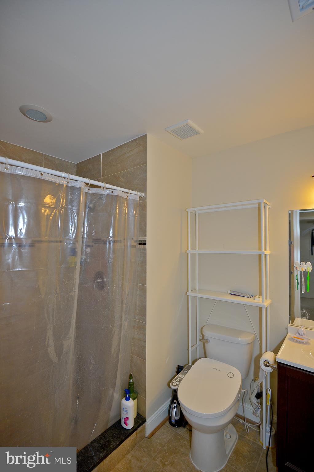 CRESTWOOD MANOR - Residential