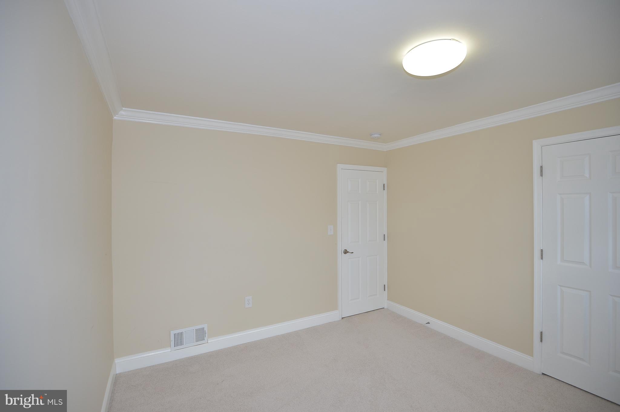 CRESTWOOD MANOR - Residential