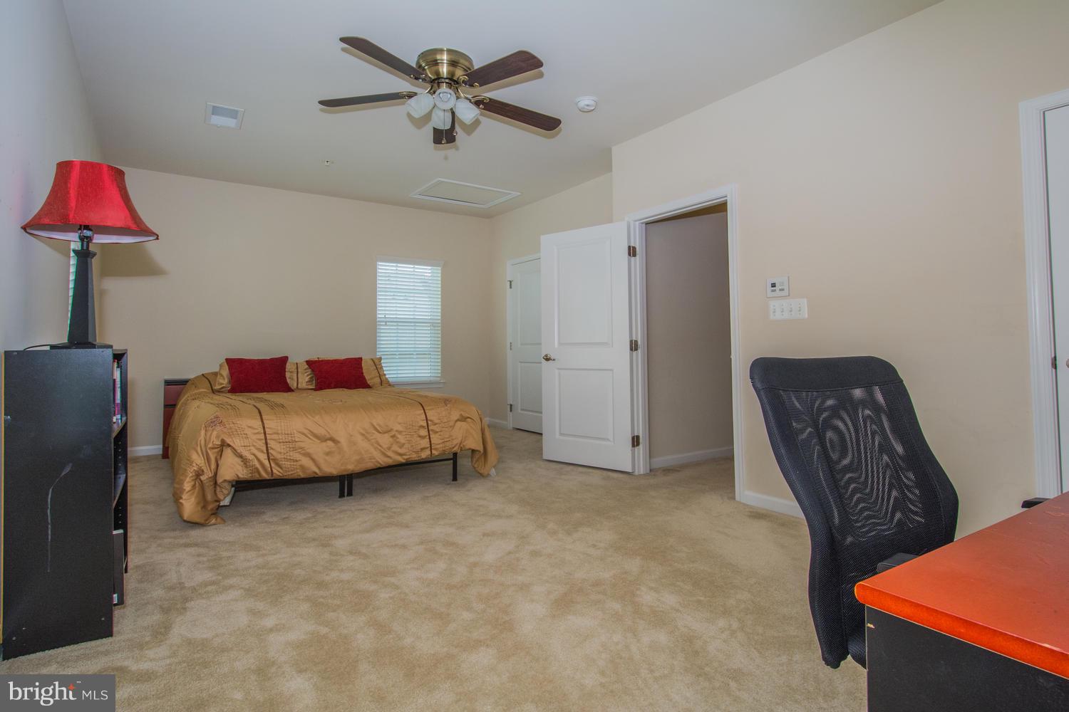 HOWARD SQUARE - Residential