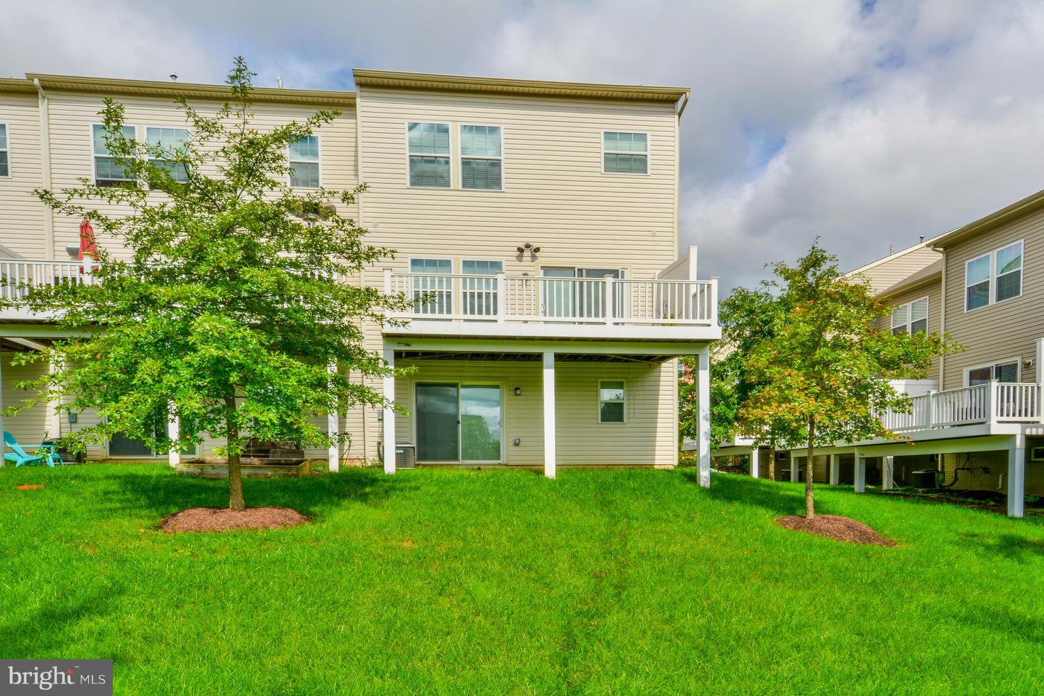 HOWARD SQUARE - Residential