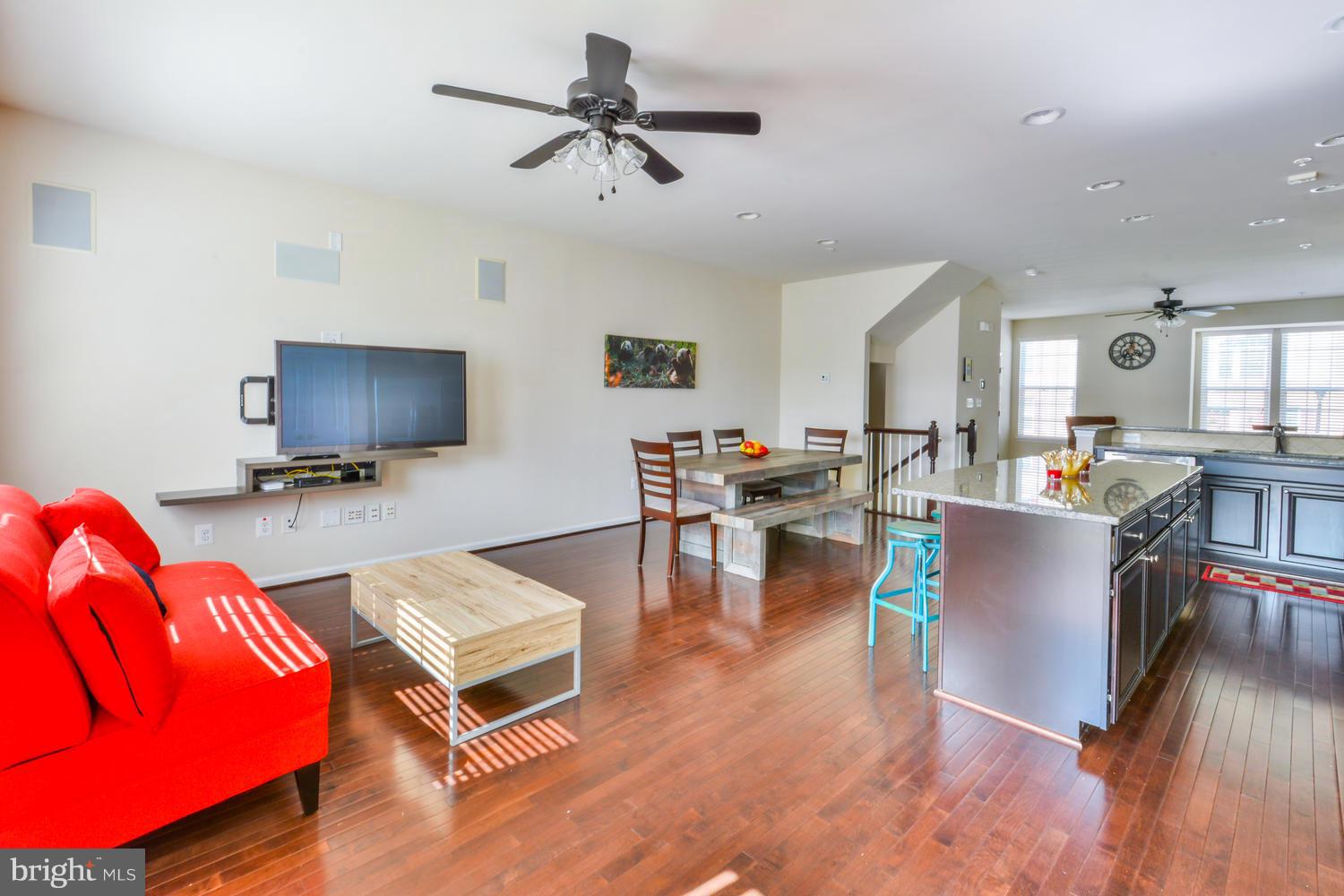 HOWARD SQUARE - Residential