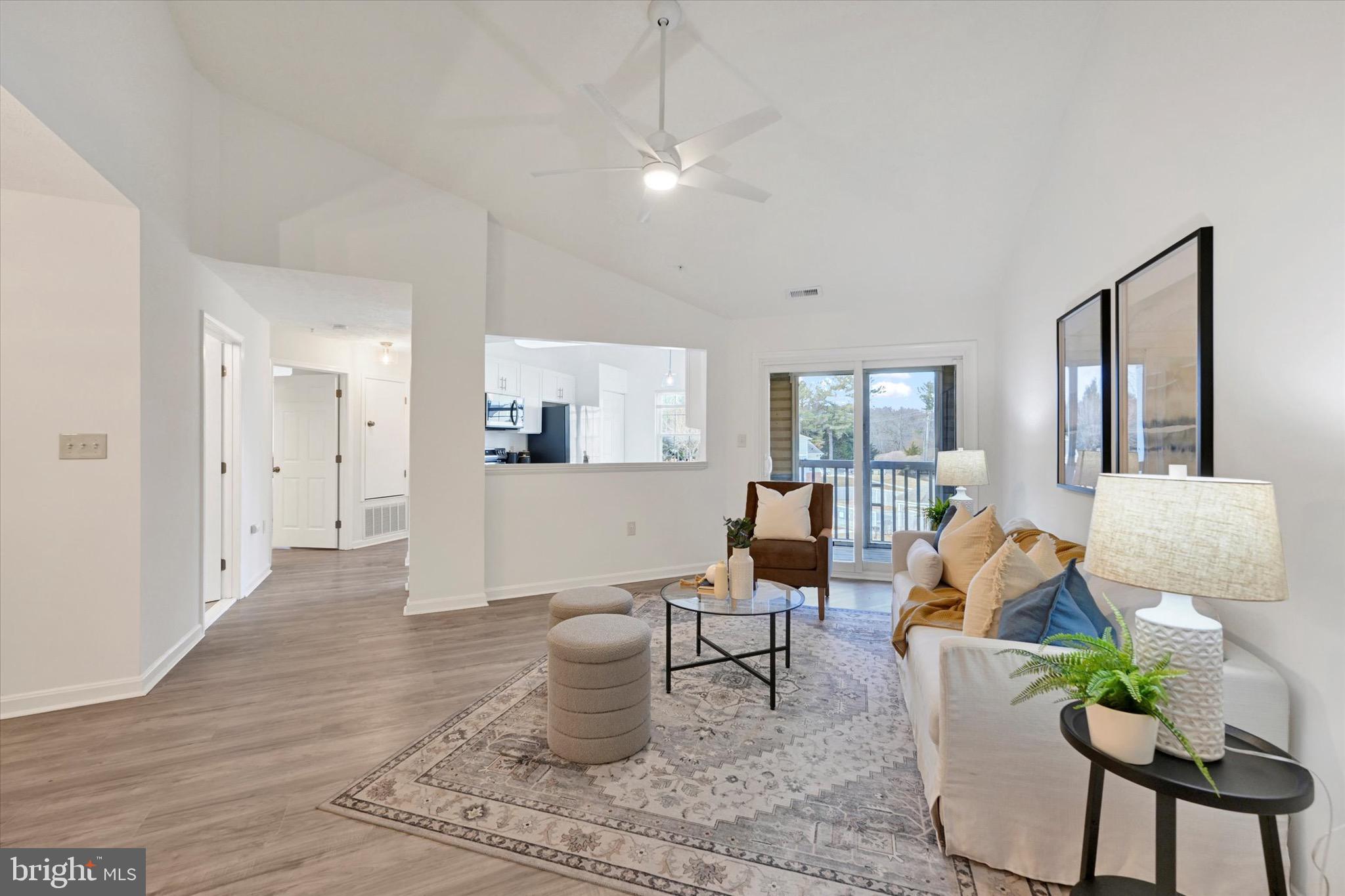 BAYLAND CONDO - Residential