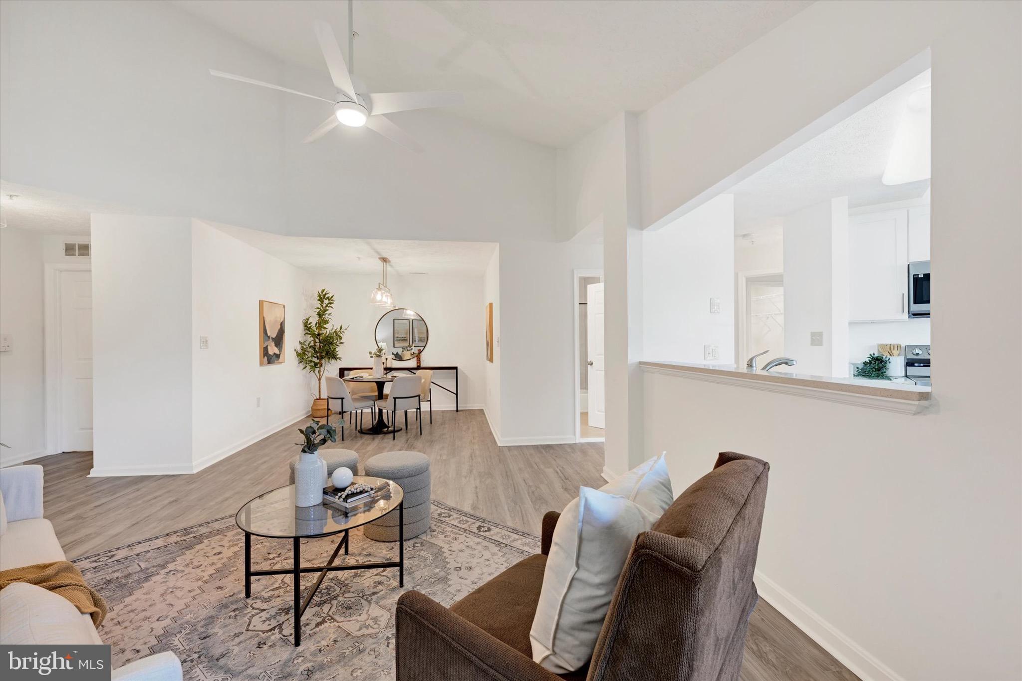 BAYLAND CONDO - Residential