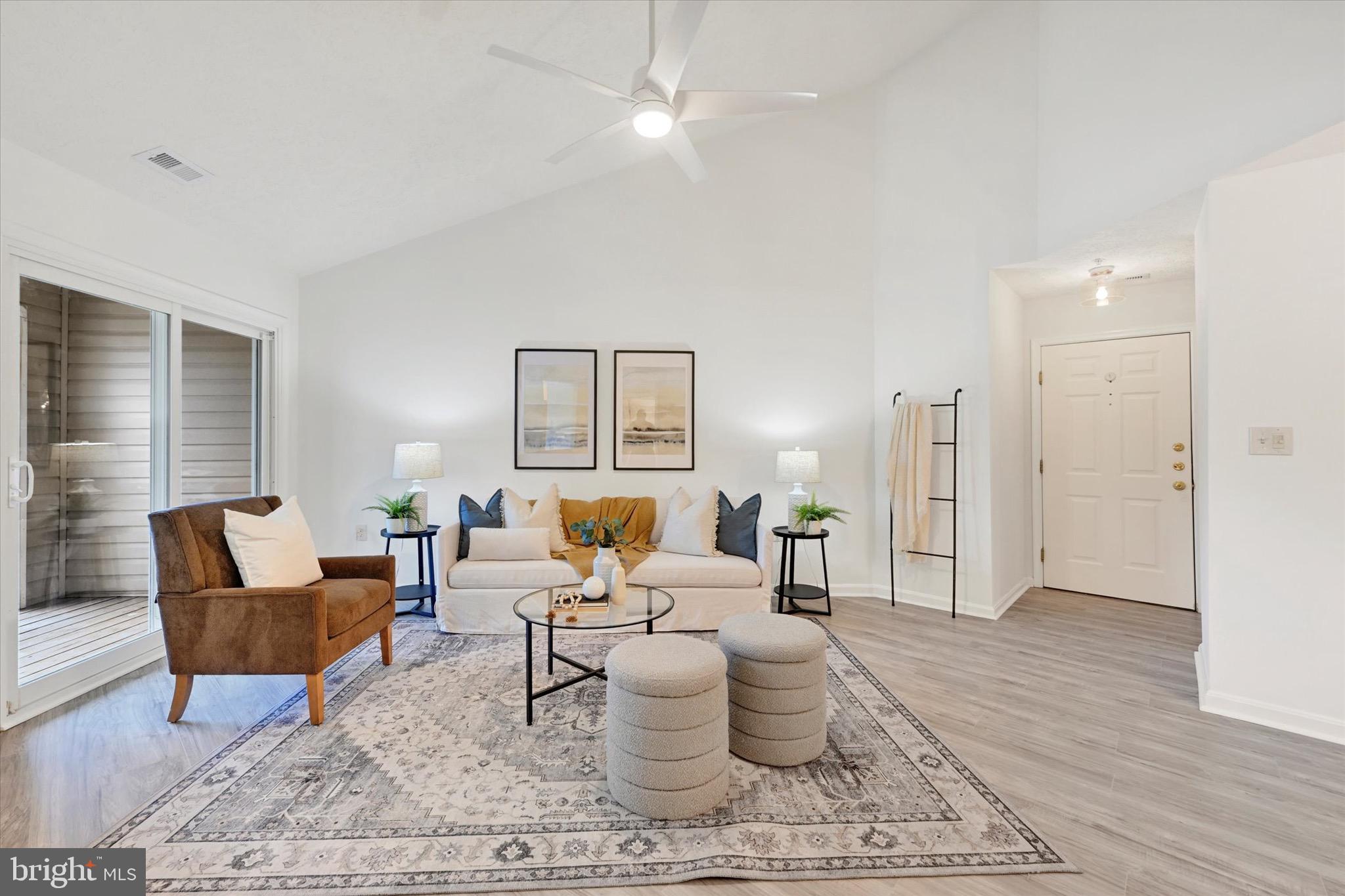 BAYLAND CONDO - Residential