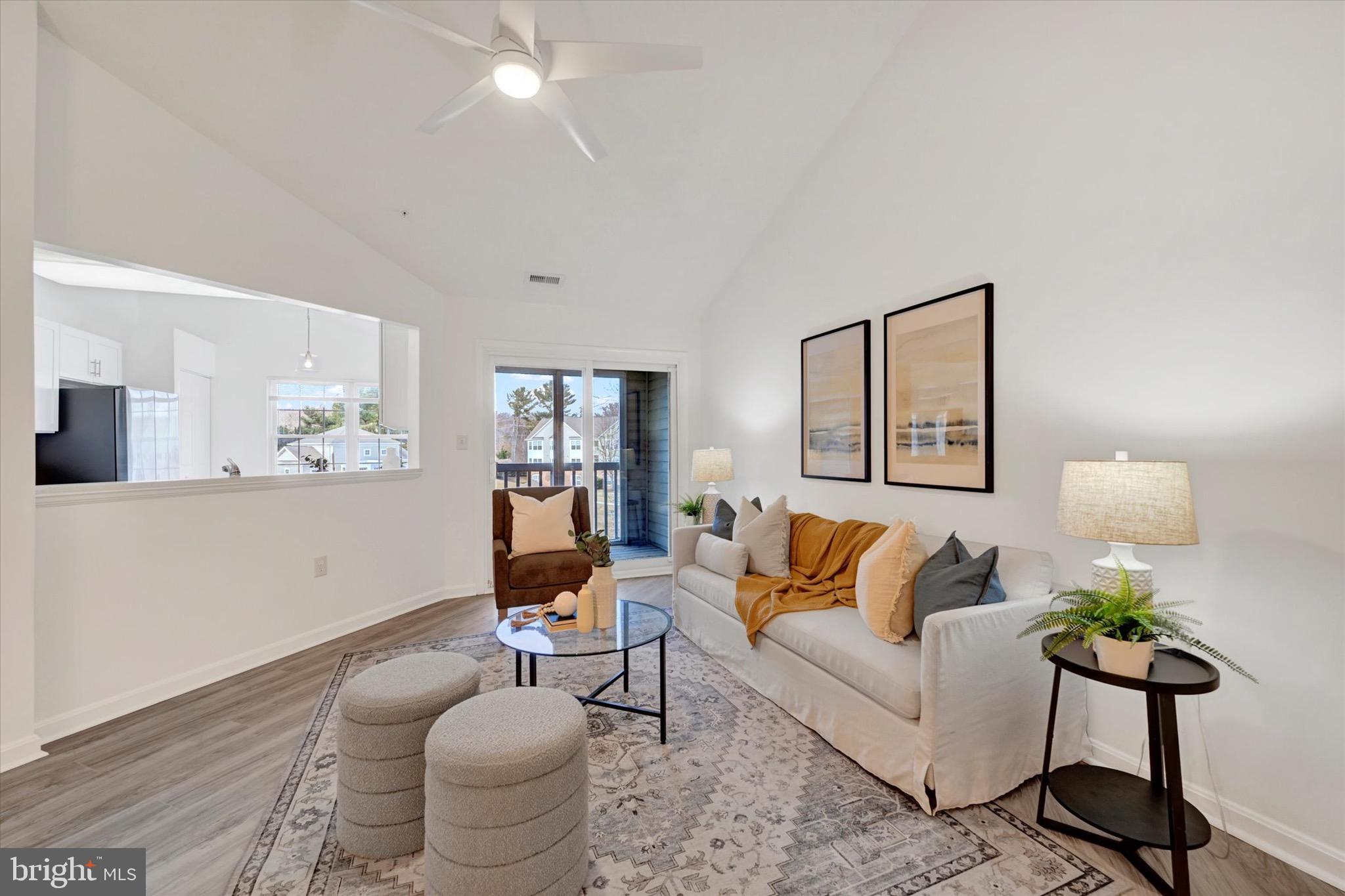 BAYLAND CONDO - Residential