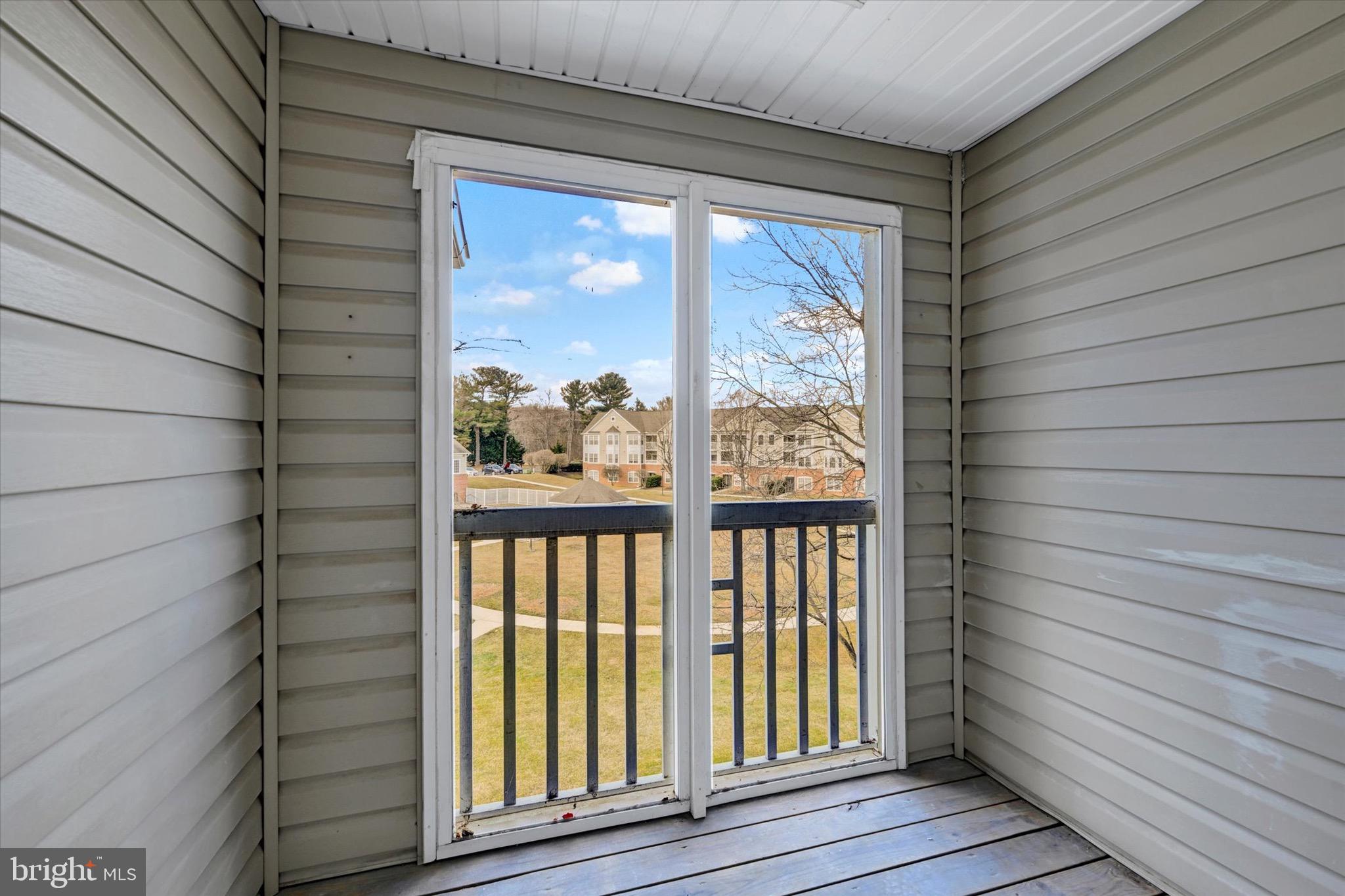 BAYLAND CONDO - Residential