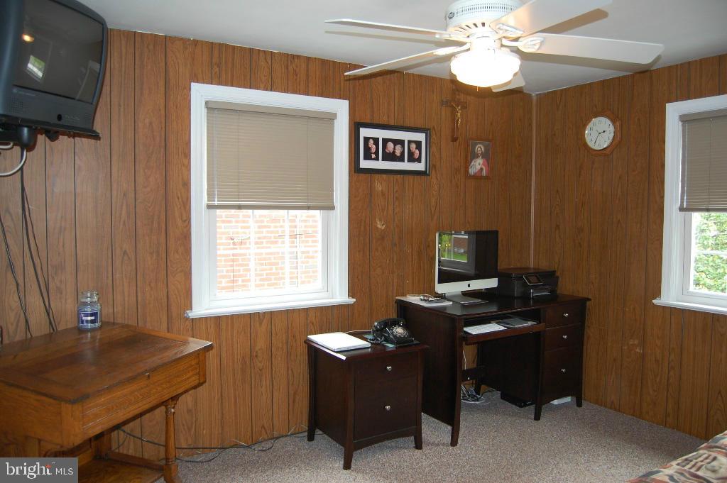 8TH WARD - Residential