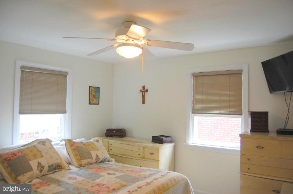 8TH WARD - Residential