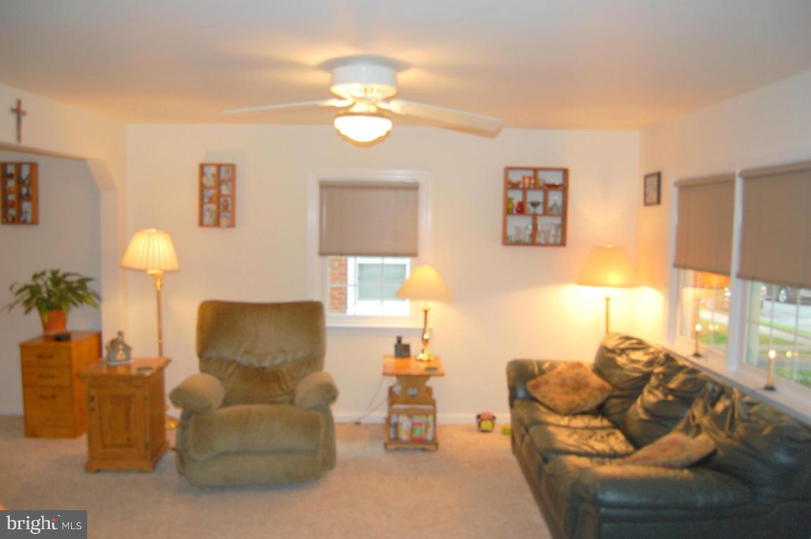 8TH WARD - Residential