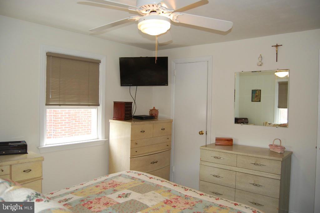 8TH WARD - Residential